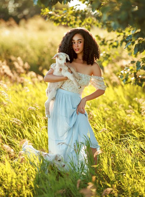 Beautiful model holding baby goat, golden hour, stunning nature Shann Bailee Outfit, Shann Bailee, Summer Outfits Photoshoot, Natural Light Photoshoot, Lady Poses, Irene Rudnyk, Light Photoshoot, Spring Portraits, Bright Sun