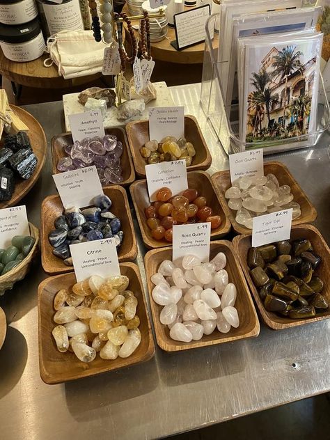 Crystal Retail Display, Witch Store Ideas, Apothecary Shop Aesthetic, Metaphysical Shop Aesthetic, Nature Witch Art, Energy Chakras, Aesthetic Crystals, Witch Store, Crystal Room Decor