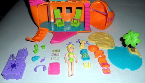 Polly Pocket Airplane Set Polly Pocket 2000 Sets, Polly Pocket 2000, 2000s Toys, Polly Pocket Dolls, Childhood Memories 90s, Kids Memories, Childhood Memories 2000, Nostalgic Toys, Polly Pocket