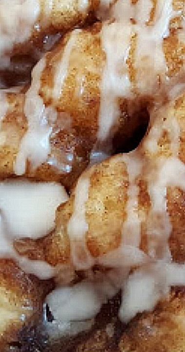 Cinnamon Flop, Cinnamon Desserts, Cinnamon Bread Recipe, Cinnamon Roll Recipe Homemade, Sweet Roll Recipe, Cinnamon Roll Cake, Breakfast Sweets, Cinnamon Recipes, Breakfast Pastries