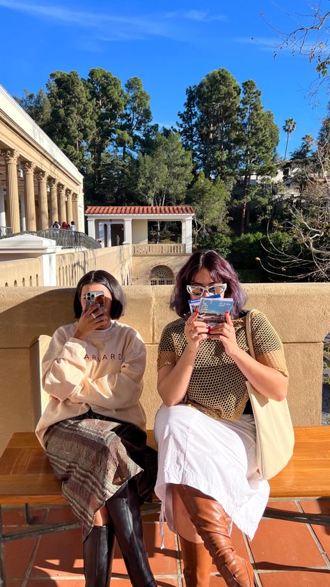 Getty Villa Museum date outfits y2k cyber academic girls The Getty Villa Photoshoot, Getty Villa Outfit, Getty Villa, Love U Forever, Group Photos, Fashion Inspo Outfits, My Pictures, Villa, Fashion Inspo