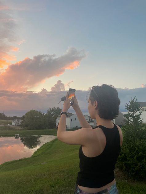 Taking pictures of the sky Taking Pictures Of The Sky, Pictures Of The Sky, Sky Pics, Sky Pictures, New Chapter, Taking Pictures, Aesthetic Photo, How To Take Photos, The Sky