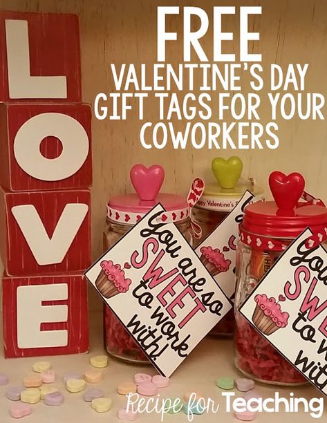 Valentines Day For Coworkers, Holiday Gifts For Coworkers, Valentines Day Office, Coworkers Valentines, Saint Valentin Diy, Valentines Bricolage, Teacher Valentine Gifts, Valentines Gift Tags, Staff Gifts