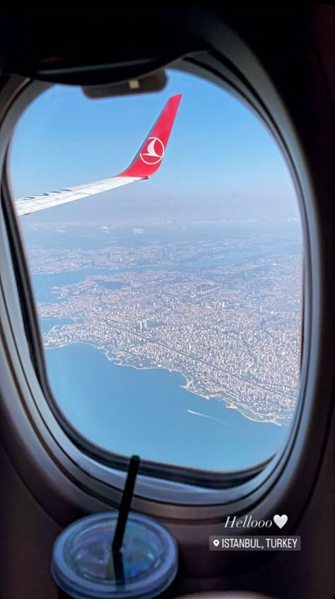 Istanbul Airport Fake Story, Istanbul Fake Story, Airport Pics, Istanbul Airport, Airplane Wallpaper, Snapchat Stickers, Lovely Flowers Wallpaper, Girly Songs, Story Video