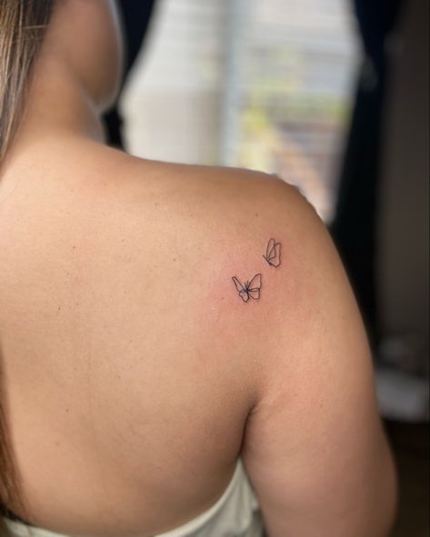 Fine Line Tattoos For Women Butterfly, Tiny Butterfly Tattoo Shoulder, Small Butterfly Tattoo On Back Shoulder, Minimalist Tattoos Butterfly, Butterfly Single Line Tattoo, Simple Tattoo Butterfly, Butterflies Tattoo Placement, Line Tattoo Butterfly, Simple Fine Line Butterfly Tattoo