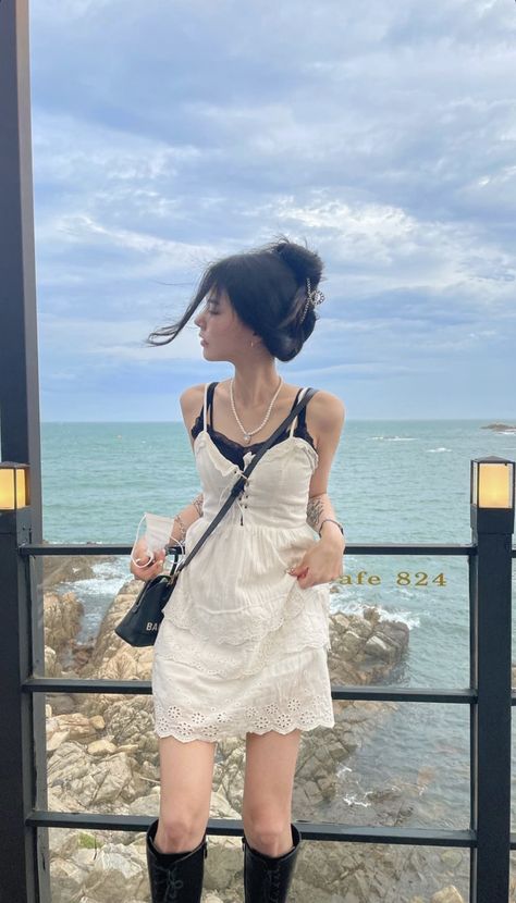 Asian Dress Outfits, Korean Sundress Outfit, Casual Beach Outfit Korean, Korean Beach Dress, Aesthetic Beach Outfits Korean, Korean Beach Outfit Dress, Foto Ideas Instagram, J Fashion, Swaggy Outfits