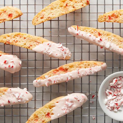 Candy Cane Biscotti, Peppermint Biscotti Recipe, Christmas Biscotti Recipe, Peppermint Biscotti, Christmas Biscotti, Best Biscotti Recipe, Italian Cookie Recipes, Biscotti Cookies, Biscotti Recipe