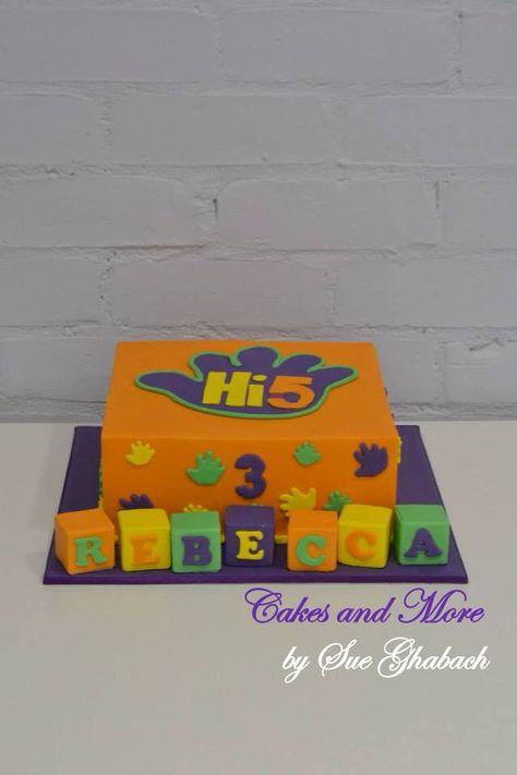 Hi 5 cake www.cakesandmore.net.au Hi Five Birthday Cookies, High Five Birthday Cake, Hi Five Birthday Cake, Hi Five Birthday, Fifth Birthday Cake, Cookies Decoration, 5 Cake, Hi Five, 5th Birthday Party Ideas