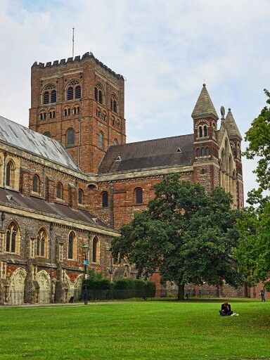 St Albans Cathedral St Albans Cathedral, Culture Of England, English Culture, Romanesque Art, Cathedral Architecture, St Albans, The Culture, Home Town, Tour Guide