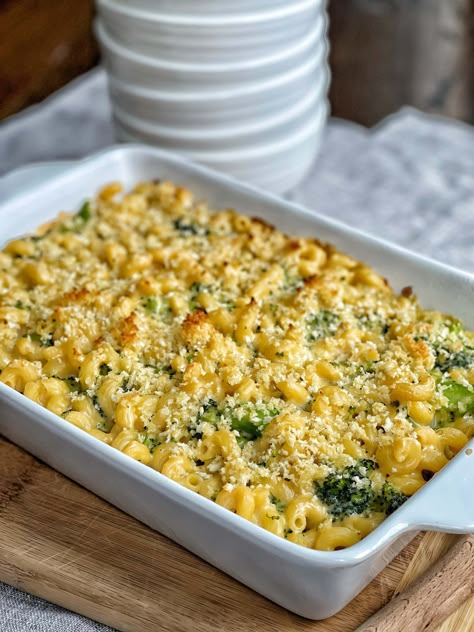 Chicken Broccoli Mac And Cheese Casserole, Mac And Cheese With Broccoli Baked, Broccoli Mac And Cheese Baked, Mac N Cheese Broccoli, Broccoli Macaroni And Cheese, Baked Broccoli Mac And Cheese Recipe, Broccoli And Mac And Cheese, Chicken And Broccoli Mac And Cheese, Baked Broccoli Mac And Cheese