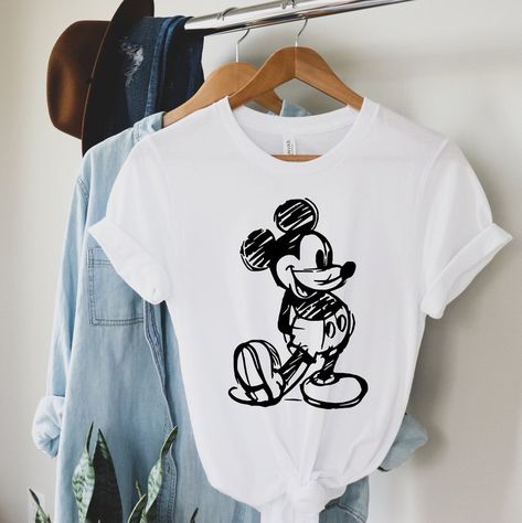 Disney Vaca Mode Shirt, Disney 2024 Shirts, Disney Clothes For Women, Mickey Sketch, Sketch Disney, Universal Trip, Ropa Upcycling, Disney Apparel, Disney 2023