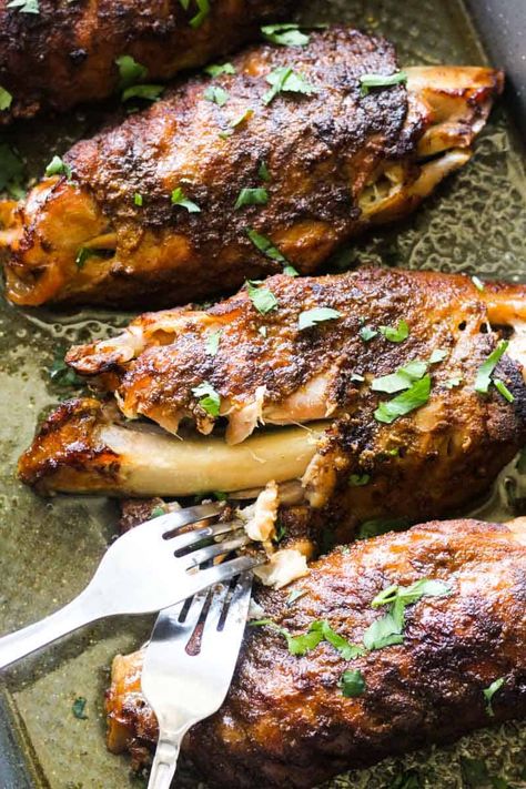 Pegan Diet, Baked Turkey Wings, Moist Turkey, Bbq Turkey, How To Make Turkey, Copy Cats, Spicy Seasoning, Turkey Wings, Baked Turkey