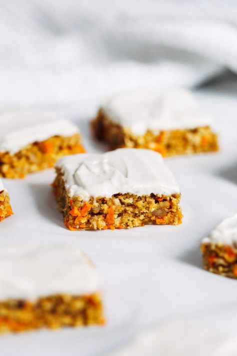 Healthy No-Bake Carrot Cake Bars - Making Thyme for Health Carrot Cake Cream Cheese, No Bake Carrot Cake, Healthy Carrot Cake, Cheese Bars, No Bake Oatmeal Bars, Carrot Cake Bars, Cream Cheese Bars, Healthy Carrot Cakes, Baked Carrots