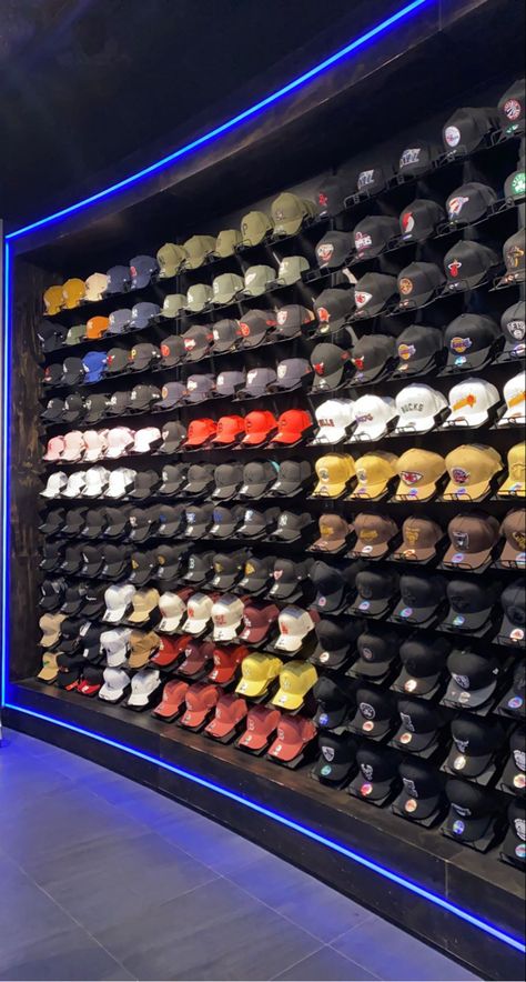 Shoe Store Design, Cap Store, Shoe Room, Dope Hats, Hat Aesthetic, Hat Stores, Cap Collection, Devin Booker, New Era Cap