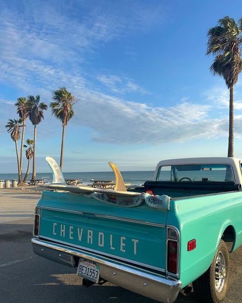 Les Pogues, Surf Aesthetic, Image Moto, Beachy Aesthetic, Surf Vibes, Beach Cars, Sunny Beach, Summer Bucket, Summer Feeling