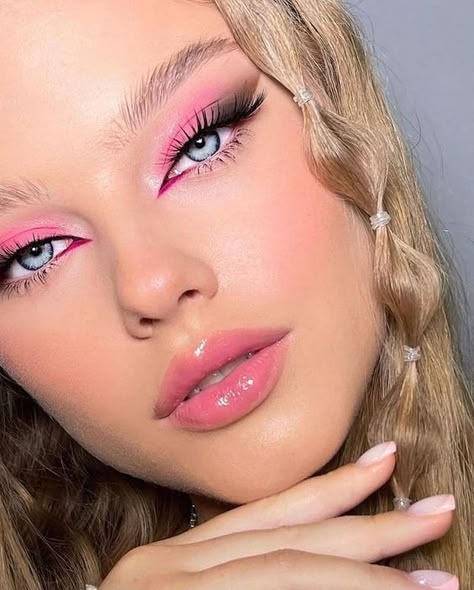 Pink Eyeshadow Look, Going Out Makeup, Pink Eye Makeup, Barbie Makeup, Pink Eye, Best Eyeshadow, Fancy Makeup, Makeup Eye Looks, Pink Eyeshadow