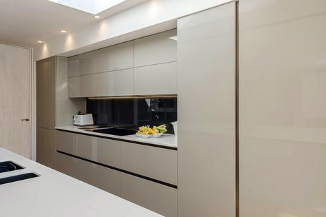 Prefab Kitchen Cabinets, Ral Colour Chart, Types Of Kitchen Cabinets, Ivory Kitchen, Kitchen Styling Modern, Minimal Kitchen Design, Modular Kitchen Cabinets, Beige Kitchen, Kitchen Pantry Design