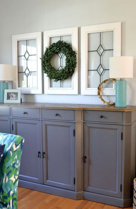 Magnolia Homes Decor Ideas - DIY Painted Window Panes - DIY Decor Inspired by Chip and Joanna Gaines - Fixer Upper Dining Room, Coffee Tables, Light Fixtures for Your House - Do It Yourself Decorating On A Budget With Farmhouse Style Decorations for the Home Window Pane Decor, Cabinet Door Ideas, Cabinet Doors Repurposed, Old Window Projects, Old Window Frames, Joanna Gaines Style, Window Panes, Homes Decor, Window Projects