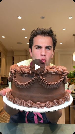 85K views · 8K reactions | This chocolate cake recipe is nothing short of life changing. With some baking hacks, you’re sure to make a chocolate cake that will have you and your friends shocked that you made it at home! 

Pro tip: use Dutch-Process cocoa for a darker, rich sponge and 1 tbsp espresso powder in your boiling water for a deep chocolate flavor. 

Recipe:
2 cups flour
2 cups sugar 
3/4 cup cocoa 
2 tsp baking powder, 1+1/2 tsp baking soda, 1/2 tsp salt
1 cup milk
1/2 cup oil
2 eggs + 1 tsp vanilla 
1 cup boiling water + 1 tbsp instant espresso 

#baking #bakingrecipe #bakingrecipes #bakinghacks #bakinghack #bakingcakes #bakery #baker #chocolaterecipes #chocolatecake #chocolatecakerecipe #recipe #bakingvideo #recipevideo #recipevideos #recipehack #easyrecipe #easyrecipes #fromscr Dutch Cake, Instant Espresso, Baking Videos, Baking Hacks, Espresso Powder, Cakes And Pies, Chocolate Cake Recipe, 2 Eggs, Boiling Water