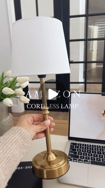 Cat Arcodia on Instagram: "Amazon Cordless Lamp✨ Comment SHOP for the link! This beauty can be used in so many spaces in your home and the best part is you don’t need an outlet. This antique brass rechargeable cordless lamp with 3-level brightness settings is perfect for all those spots around your home that need a little extra cozy lighting🤍  Ways to Shop: • comment “shop” below to have the link sent directly to your inbox 💌 • tap the link in my bio to directly shop my @amazon storefront or @shop.ltk page🔗  #amazonhomefinds #cordlesslamp #brasstablelamp #cordlesstablelamp #amazonfinds #founditonamazon  antique brass table lamp rechargeable lamp cordless table lamp  neutral home decor" Office Lamp Ideas, Piano Lamp Ideas, Entry Table Lamp, Lamps On Console Table, Lamp On Bookshelf, Entryway Table Lamp, Amazon Lamp, Amazon Finds Room Decor, Decorating Your Office At Work