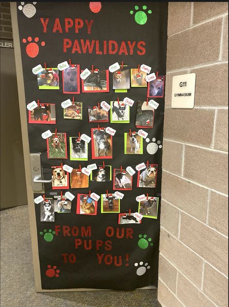 Cat Christmas Door Decoration, Veterinarian Bulletin Board Ideas, Veterinary Christmas Decor, Pet Bulletin Board Ideas For Work, Vet Clinic Halloween Decor, Vet Clinic Christmas Decorations, Vet Bulletin Board Ideas, Vet Christmas Decorations, Vet Hospital Ideas