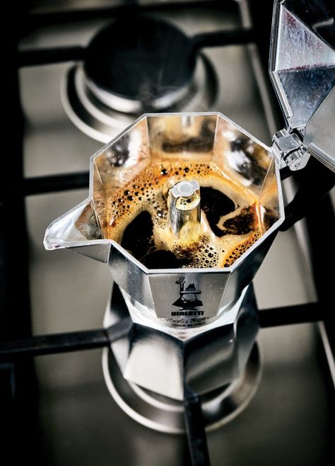 How the Moka Pot Stood the Test of Time - Imbibe Magazine Bialetti Moka, Moka Pot Coffee, Brewing Coffee, Italian Espresso, Coffee Spoons, Moka Pot, Coffee Obsession, Coffee Books, Coffee Uses