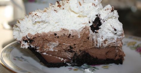 Easy Chocolate Pudding Pie – 12 Tomatoes Easy Chocolate Pudding Pie, Chocolate Pudding Pie, Birthday Pies, Easy Chocolate Pudding, No Bake Chocolate Desserts, Chocolate Cream Pie Recipe, Chocolate Pie With Pudding, Pudding Pie, Pudding Pies