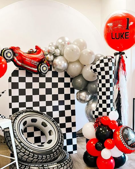 Happy 1st birthday, Luke 🏎️🏇❤️🎈🎉 Thank you @bsteele2 for inviting us to this milestone birthday! 🎂 #race #firstbirthday #balloons #garland #racecars #birthday #one F1 Birthday, Birthday One, Happy 1st Birthday, First Birthday Themes, Happy 1st Birthdays, Milestone Birthday, Milestone Birthdays, 1st Bday, Birthday Theme