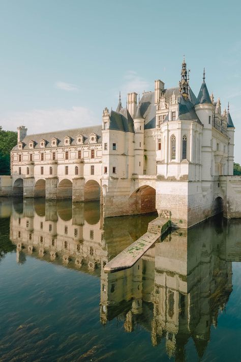 7 Best Castles In France To Visit Pretty Castles, Vancouver Travel, Regions Of France, Famous Castles, European Castles, Castles In Scotland, Germany Castles, Manor Houses, Visit France