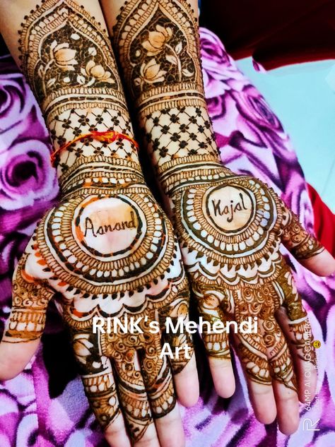 Easy name mehedi Mehendi Design With Name, Name Mehendi Designs For Hands, Mehendi With Names, Name Mehandi Designs, Mehndi Designs Name, Groom Name In Mehndi Design, Easy Mehendi Designs For Beginners, Groom Mehandi, Mehendi Designs For Beginners