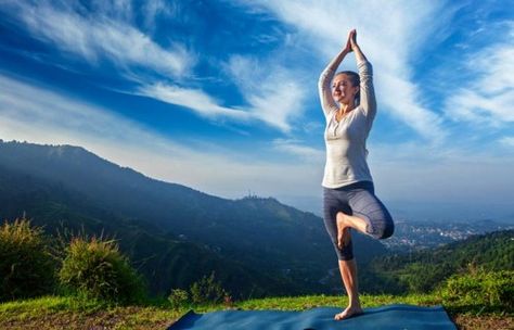 Yoga For Back Pain - Vrikshasana Pose Women, Florida Apartment, Anti Aging Yoga, Yoga Poses For Back, Therapeutic Yoga, Back Pain Remedies, Yoga For Back Pain, Life Quality, Simple Exercises