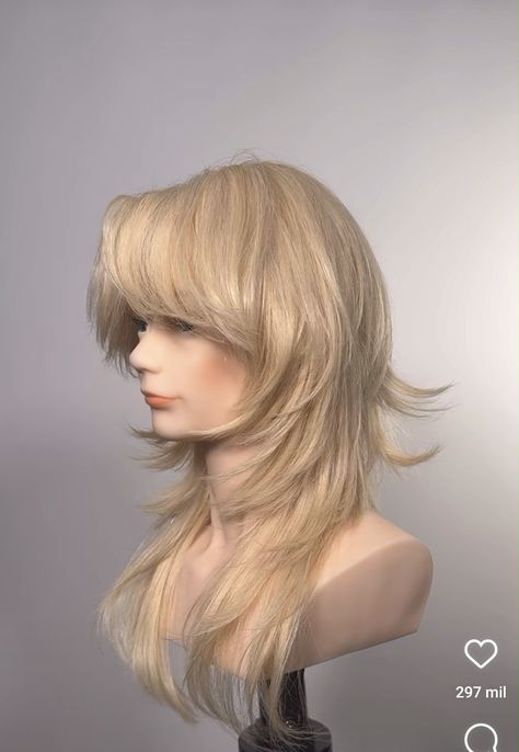 Hairstyles Wolfcut Long, Haircut Ideas Long Layers, Long Mullet Shag Haircut, Long Blonde Haircut Ideas, Wolfcut Blonde Hair, Soft Mullet Long Hair, Disconnected Layers Long Hair, Medium Wolf Cut With Bangs, Layered Haircut With Fringe