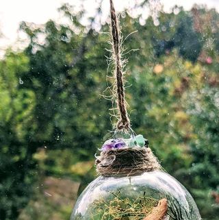 Diy Blessing Balls, Witch Ball Ornaments Diy, Blessing Ball Diy, Yule Blessing Ball, Diy Witch Ball, Witch Ball Ornaments, Witchy Christmas Tree Ornaments, Witch Balls Diy Christmas Ornament, Witchy Ornaments Diy