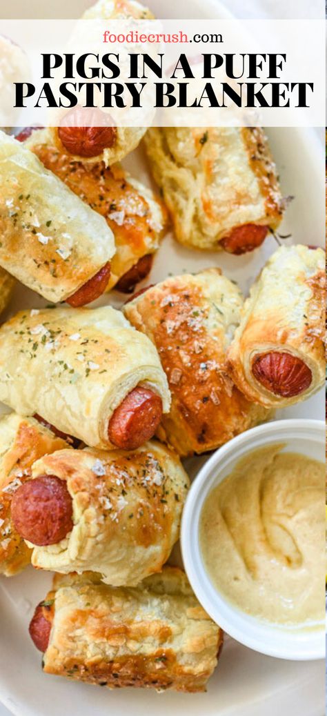 Little Smokies In Puff Pastry, Puff Pastry Meal Ideas, Puff Pastry Canapes Recipes, Appetizers With Pie Dough, Puff Pastry Pigs In A Blanket Appetizers, Game Day Food Puff Pastry, Easy Puff Pastry Dinner Recipes, Pigs In A Blanket With Pie Crust, Puff Pastry Little Smokies