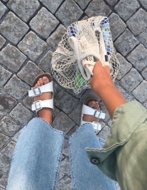 White Birkenstocks, Birkenstock Outfit, Simple Fashion, Summer Feeling, New Energy, Looks Style, Summer Baby, Mode Inspiration, Summer Aesthetic