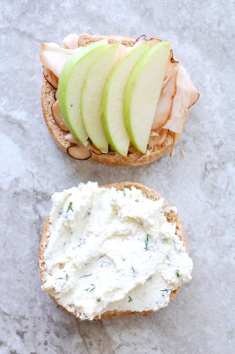 Bagel Sandwich Turkey, Mini Bagel Sandwiches, Turkey Bagel Sandwich, Boiled Bagel Recipe, Dill Cream Cheese Spread, Bagel Sandwich Lunch, Turkey Apple Sandwich, Corned Beef Sandwich Recipe, Bagel Sandwich Ideas