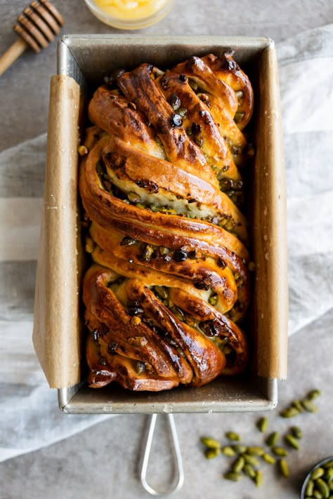 Honey Pistachio Babka - RECIPE - nobizlikedoughbiz Babka Aesthetic, Christmas Babka, Baklava Babka, Honey Babka, Vegan Babka Recipe, Babka Filling, Pistachio Baking, Pistachio Babka, Yeast Desserts