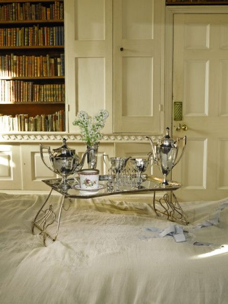 This silver-plated breakfast-in-bed tray sold for nearly 60 times over its pre-sale high estimate ((£200-300) by to selling for £17,500. That’s auctions for you! Plated Breakfast, Princess Bedroom, Bed Tray, Breakfast Tray, Silver Trays, 16 29, Russian Art, Breakfast In Bed, Elegant Homes