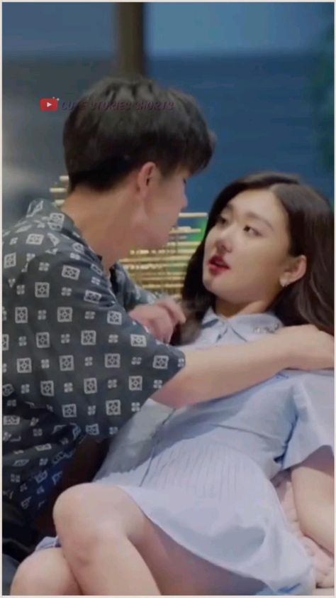 Kdrama Kiss Video, Korean Couple Kiss, Psychology Facts About Love, Night Jar, Dream Couple, Korean Couple Photoshoot, New Korean Drama, Korean Drama Romance, Kiss Pictures