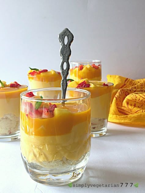 Mango Cheesecake Trifle - Easy, Quick & Delicious No-Cook No-Bake Recipe Easy Parfait Recipes Desserts, Mango Trifle, Easy Indian Dessert Recipes, Easy Indian Dessert, Delicious Vegetarian Recipes, Gluten Free Chocolate Recipes, Cheesecake Trifle, Mango Dessert Recipes, Mango Cheesecake