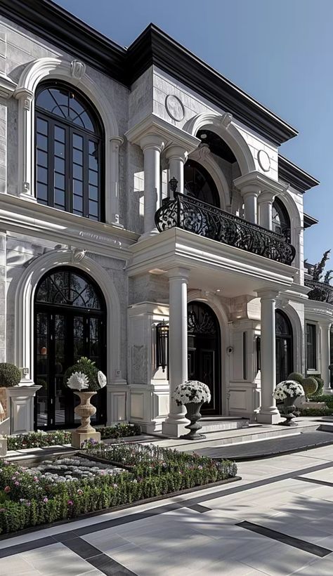 House Interior Aesthetic, French Style Mansion, Old Money Interior Design, Old Money Interior, Old Money House, House With Balcony, Mansion Designs, Dream Mansion, Dream Life House