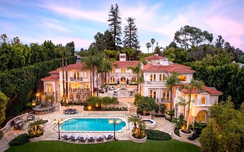 Regal East Mediterranean Style Bel Air Mansion | GearMoose Celebrity Houses Mansions, Luxury Mediterranean Homes, Bel Air Mansion, Celebrity Mansions, Mediterranean Homes Exterior, Mediterranean Exterior, Mediterranean Mansion, Contemporary Mediterranean, Mediterranean Luxury