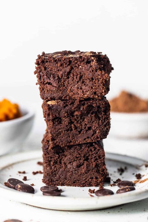 Flourless Pumpkin Brownies - Fit Foodie Finds Flourless Pumpkin Brownies, Pumpkin Brownies, Fit Foodie Finds, Fit Foodie, Grain Free, Brownies, Dessert