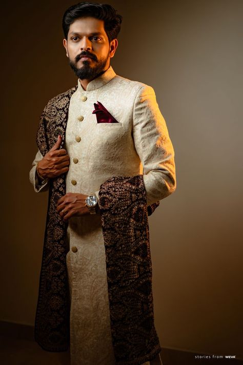 Top Outfit Ideas for South Indian Grooms Hindu Wedding Photos, Marriage Poses, Top Outfit Ideas, Indian Groom Dress, Muslim Wedding Photography, Sherwani For Men Wedding, Wedding Kurta For Men, Groom Fashion, Groom Dress Men