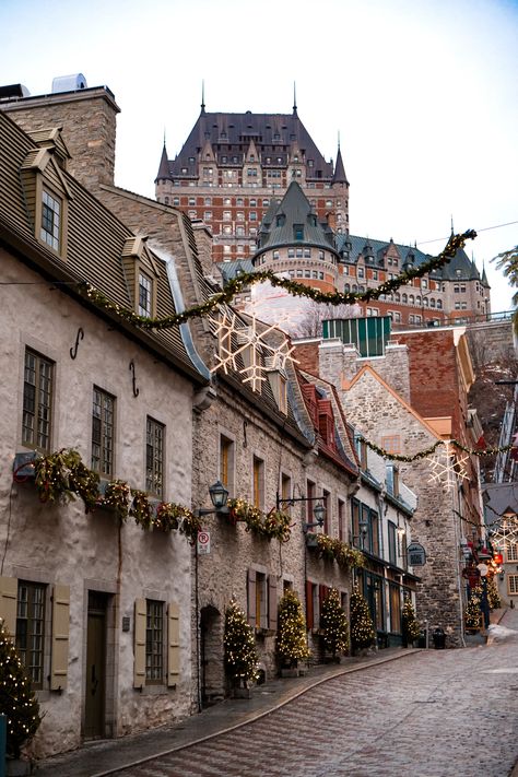 Top Things to do in Québec City at Christmas Time | Complete Travel Guide Quebec City Christmas Market, Quebec City Christmas, Things To Do In Quebec, Quebec City Winter, Old Quebec City, Amazing Hotels, City Christmas, Museum Hotel, German Christmas Markets