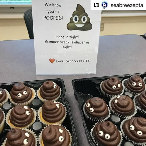 Poop emoji cupcakes for Teacher Appreciation Week. Teacher Appreciation Desserts, Maintenance Appreciation Ideas, Emoji Cupcakes, Staff Appreciation Ideas, Staff Ideas, Teacher Morale, Sunshine Committee, Staff Appreciation Week, Staff Appreciation Gifts