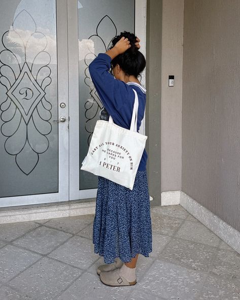 grandma free spirit chic or whatever top: thrifted and accidentally bleached 😍 skirt: @aerie bag: @bondandseek shoes: @cushionaireshoes socks: @target Free Spirit Chic, Blue Skirt Outfit, Chilly Fits, Winter Modest Outfits, Fashion Outfits For Summer, Holy Girl, Outfit Verano, Church Fits, Youth Camp