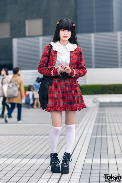 White Knee Socks, White Ruffle Shirt, Bunka Fashion College, Tokyo Style, Otome Kei, Japan Fashion Street, Ruffled Shirt, Socks Ankle, Baby The Stars Shine Bright