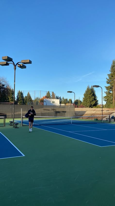 Tennis Boyfriend Aesthetic, Tennis Boys Aesthetic, Tennis Aesthetic Men, Playing Tennis Aesthetic, Tennis Boyfriend, Black Style Outfit, Tennis Court Aesthetic, White Cat Blue Eyes, Hair Goals Blonde