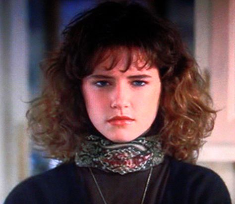 Jean Louisa Kelly in Uncle Buck, 1989 Jean Louisa Kelly, Uncle Buck, 60s Girl, 70s Girl, Youth Photos, Wardrobe Architect, Famous Women, Short Curly Hair, Girl Crushes